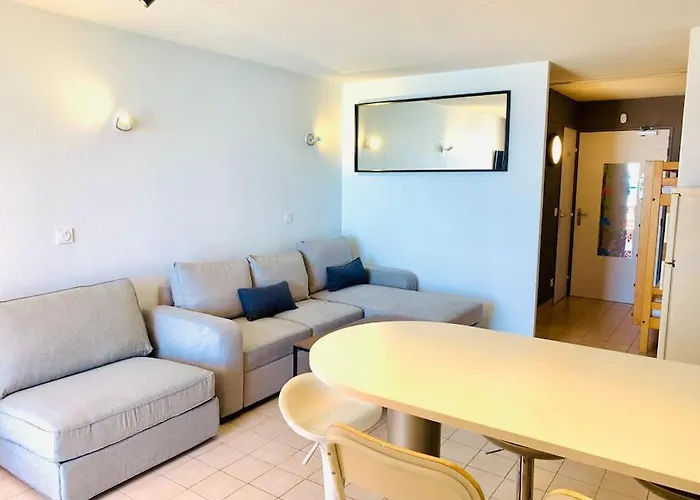 557 Cap Corniche Front De Clim Parking Sète