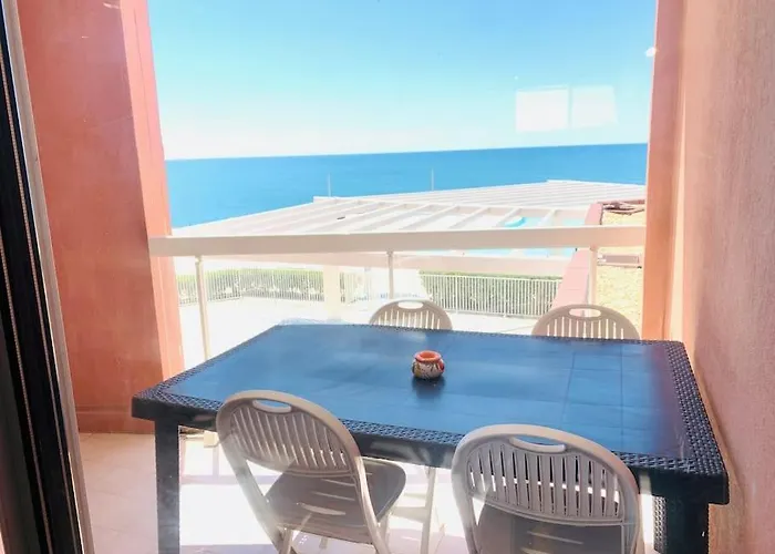 557 Cap Corniche Front De Clim Parking *