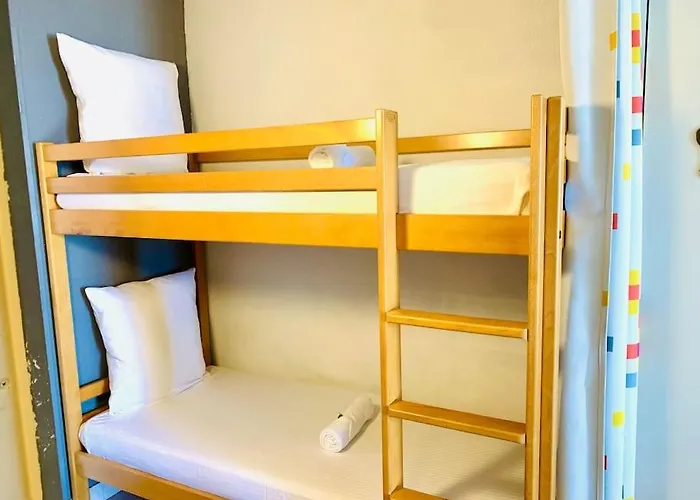 557 Cap Corniche Front De Clim Parking